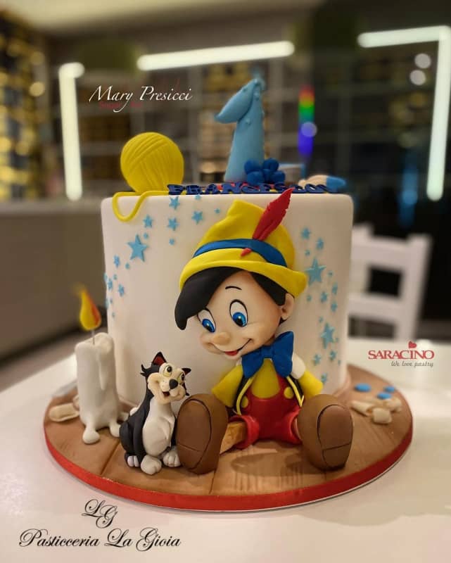 Figurka Pinokio z masy cukrowej Saracino